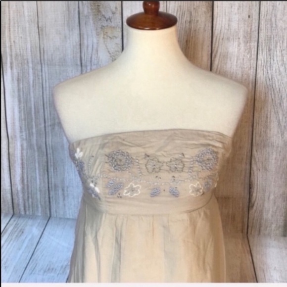 AE strapless floral embroidered dress - Picture 6 of 8